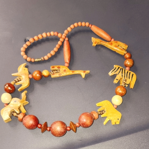 VINTAGE Rare 80s Boho Safari Wooden Animal Chunky Necklace - Picture 11 of 13